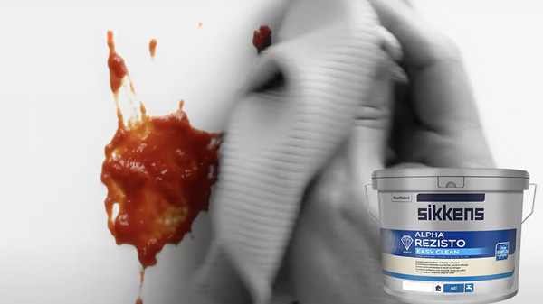 Sikkens Alpha Rezisto Easy Clean, kan tegen vuil en vlekken.